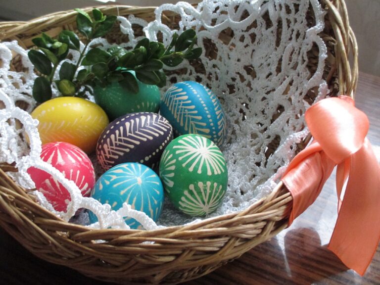 emilia bittern, easter basket, easter egg-2254337.jpg