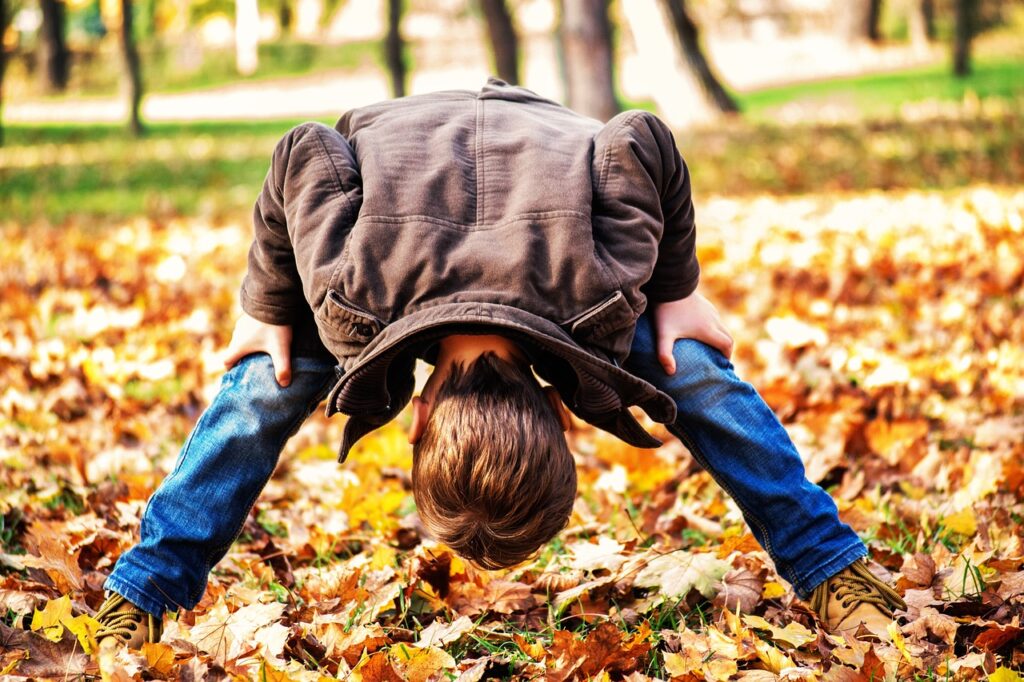 toddler, child, looking through legs-1484693.jpg